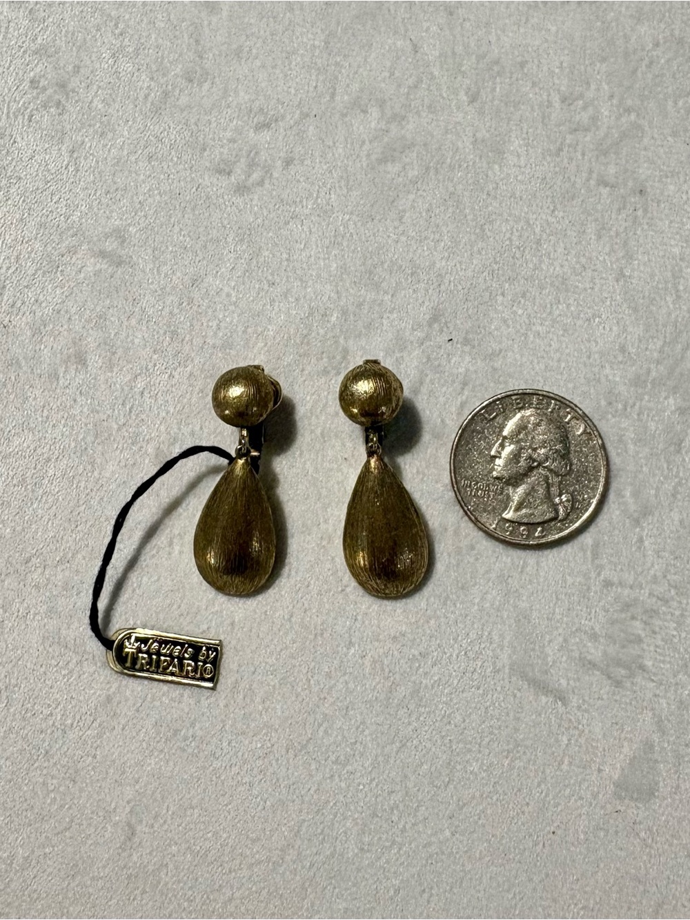Trifari clip on earrings nwt
